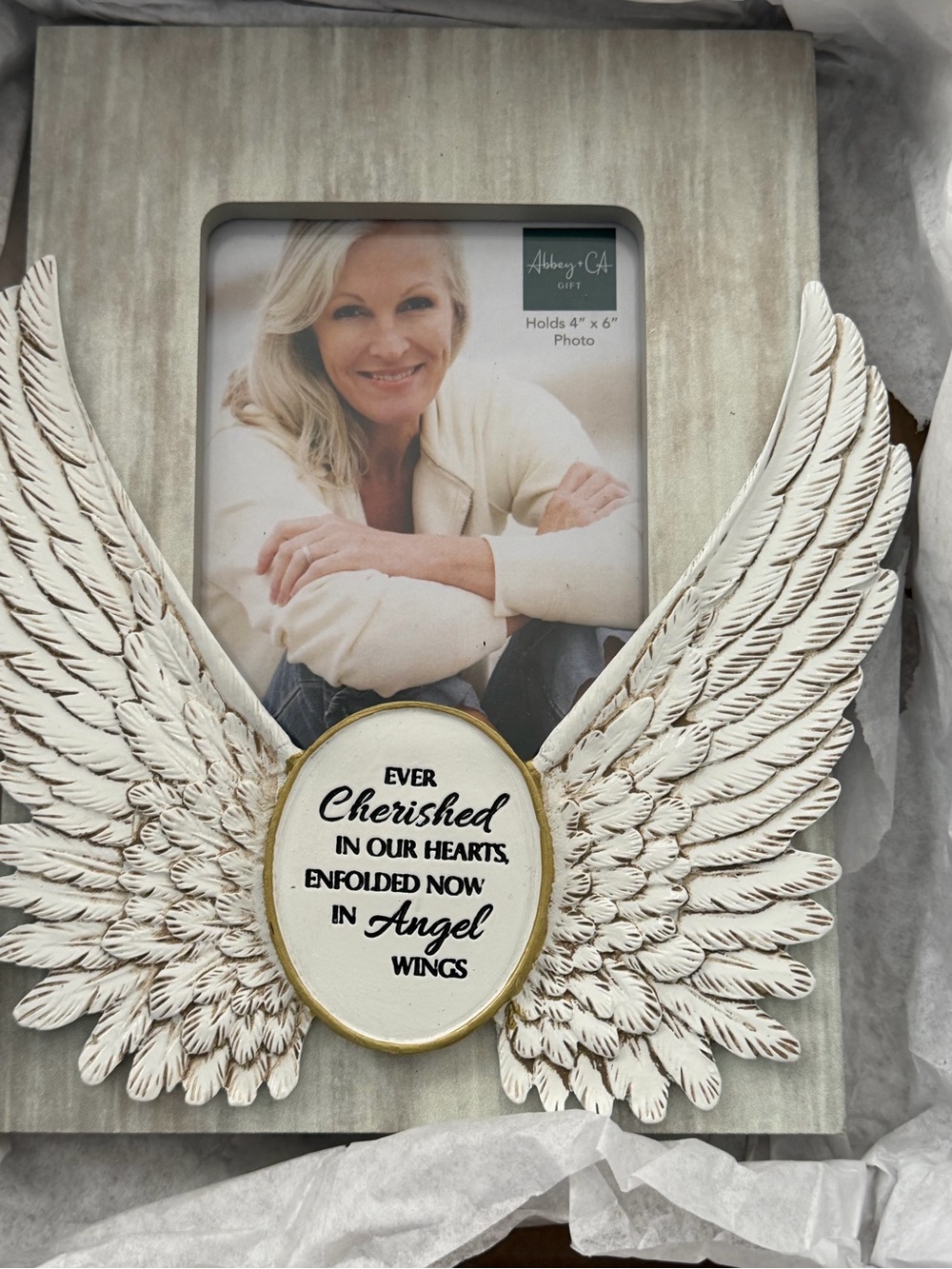 White Angel Wings Photo Frame - Cherished Memory Decor